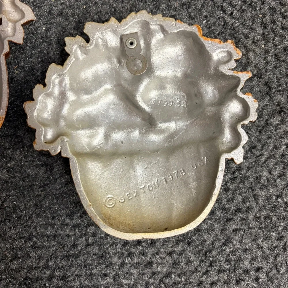 Vintage 1978 Sexton USA Cast Metal Vegetable Basket Wall Plaques Set of 2